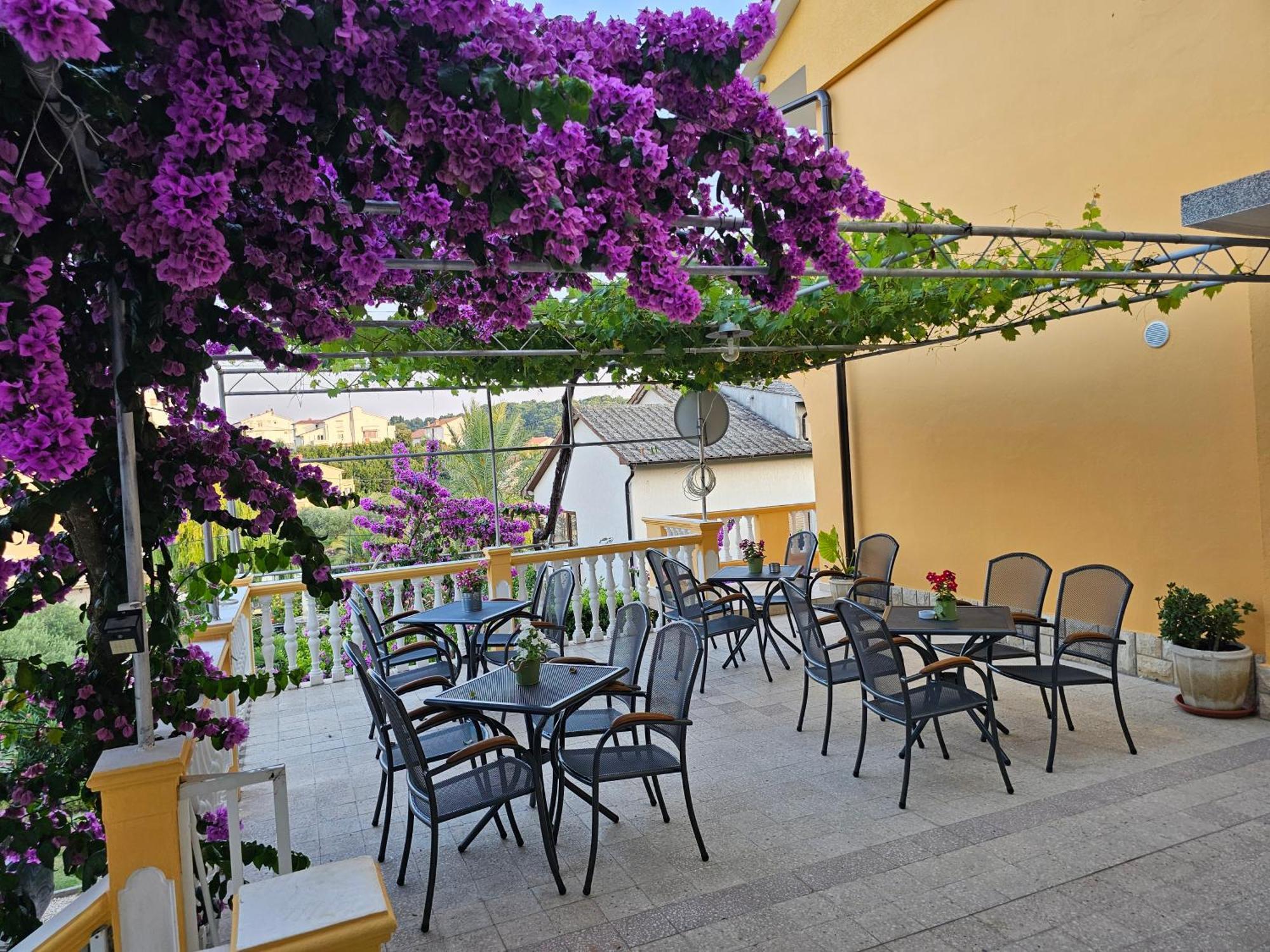 Rooms Neda Rab Town Exterior foto