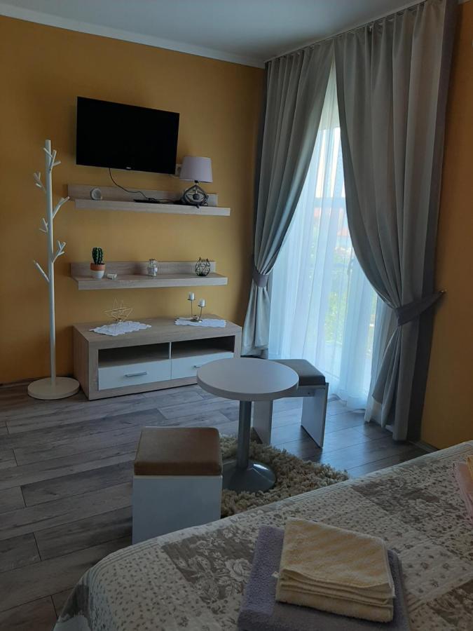 Rooms Neda Rab Town Exterior foto